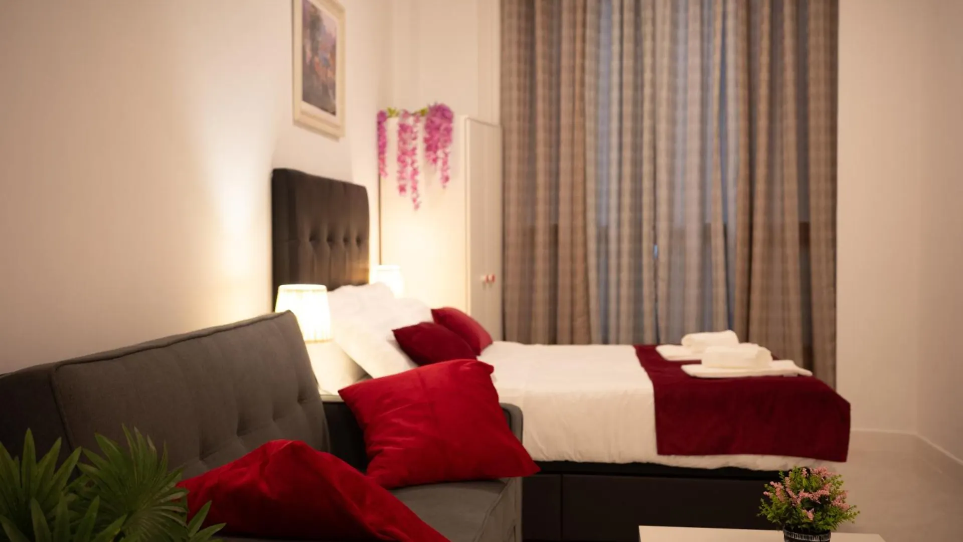 Rental San Luis Seville 0*,